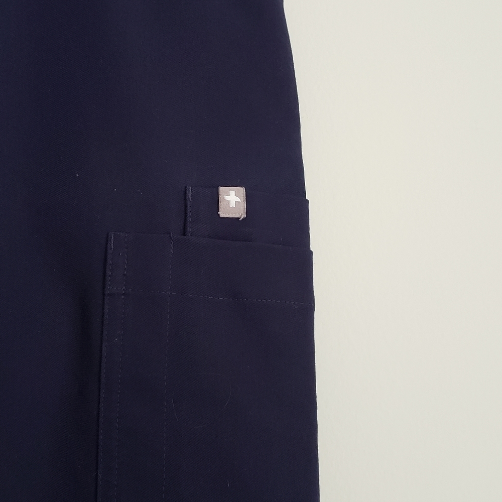 FIGS Yola Scrub Pants - Picture 5 of 9